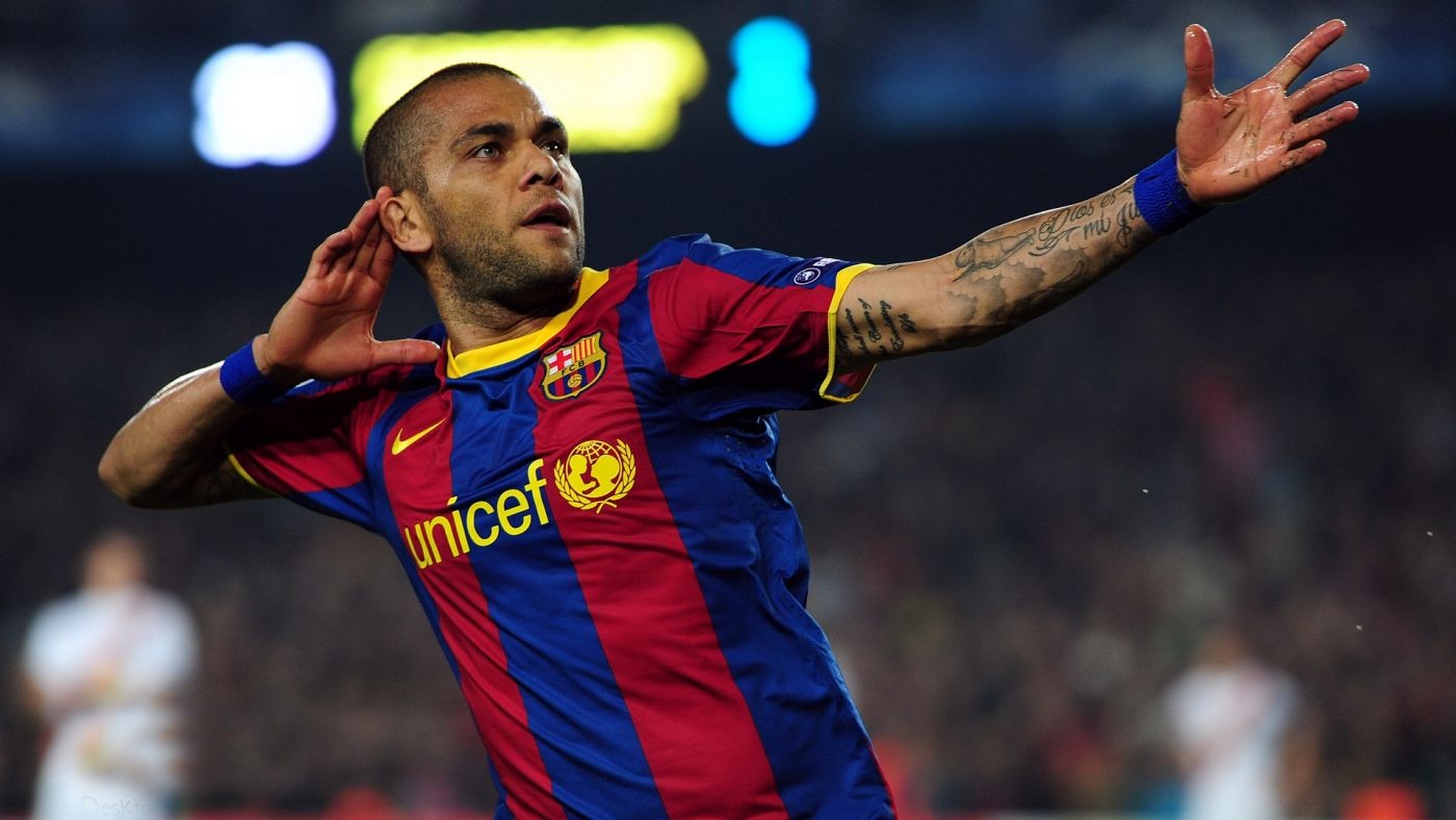 DeepSeek预测明天欧冠：巴黎2-2红军，拜仁3-1药厂，巴萨1-1