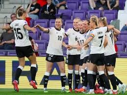 伊万回击质疑：上任前亚洲杯0球 我1年换血招15人 垫底因对手太强