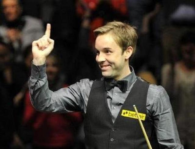 贡献接近三 贡献接近三